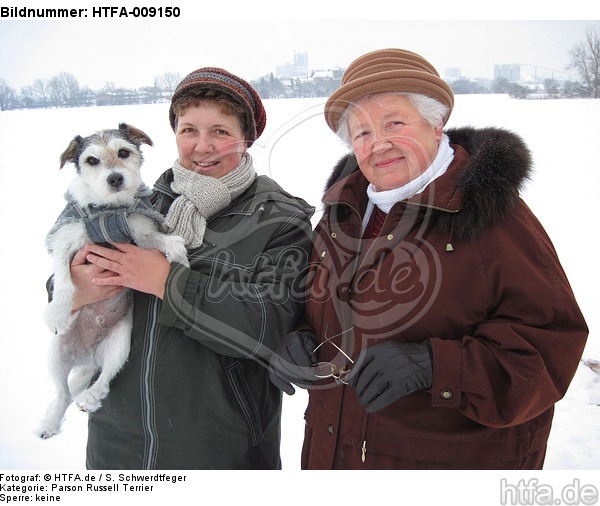 Frauen mit Parson Russell Terrier / women with PRT / HTFA-009150