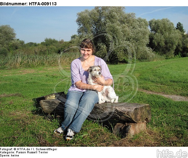 Frau mit Parson Russell Terrier / woman with PRT / HTFA-009113